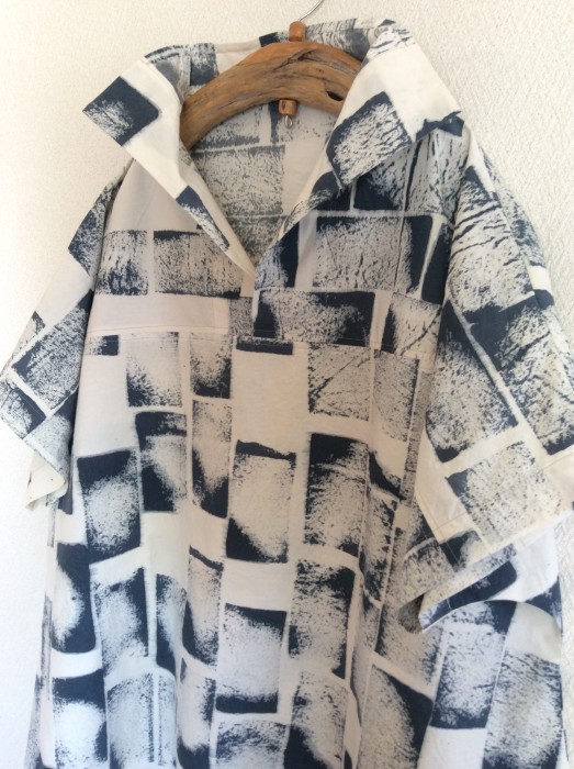 藍捺染プルオーバー